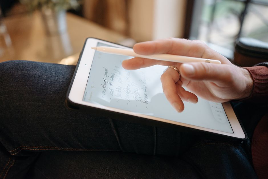 e-ink display interactive diary AI handwriting recognition