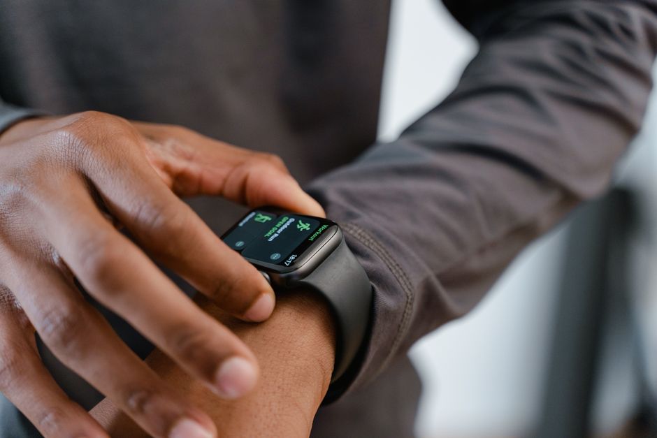 smartwatch health tracking