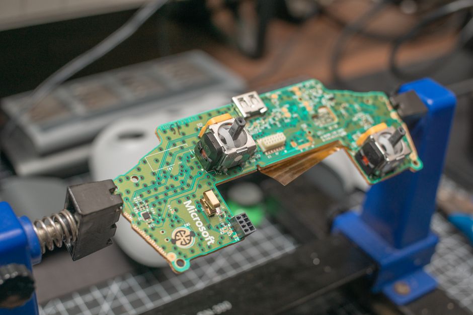 Microsoft Maia 300 chip