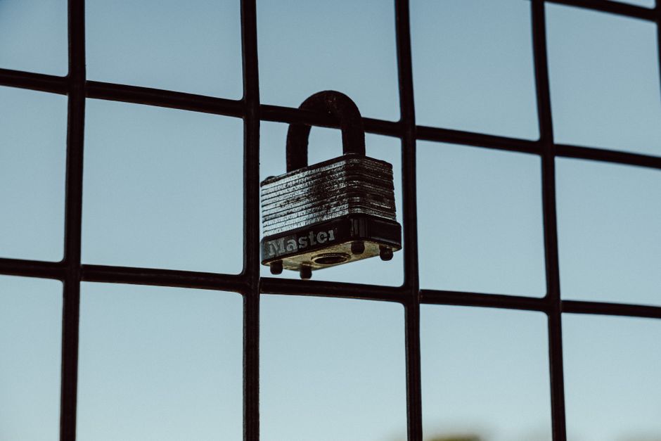 Docker security vulnerability